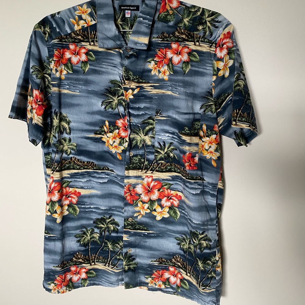 American Apparel Hawaiian Rayon Button Up